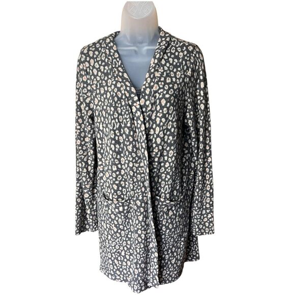 Lazy Sunday Super Soft Gray Animal Print Open Front Long Cardigan Sz M Pockets - Picture 1 of 9